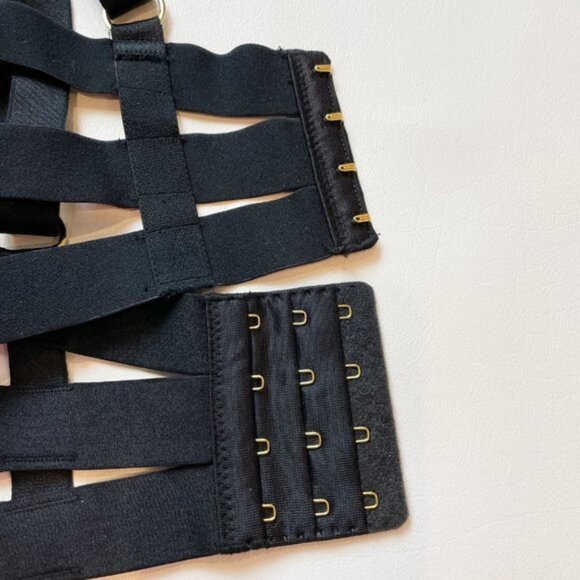 NWOT Victoria's Secret Bra 34DDD Unlined Balconet Strappy Banded Black B1435 - Picture 8 of 8